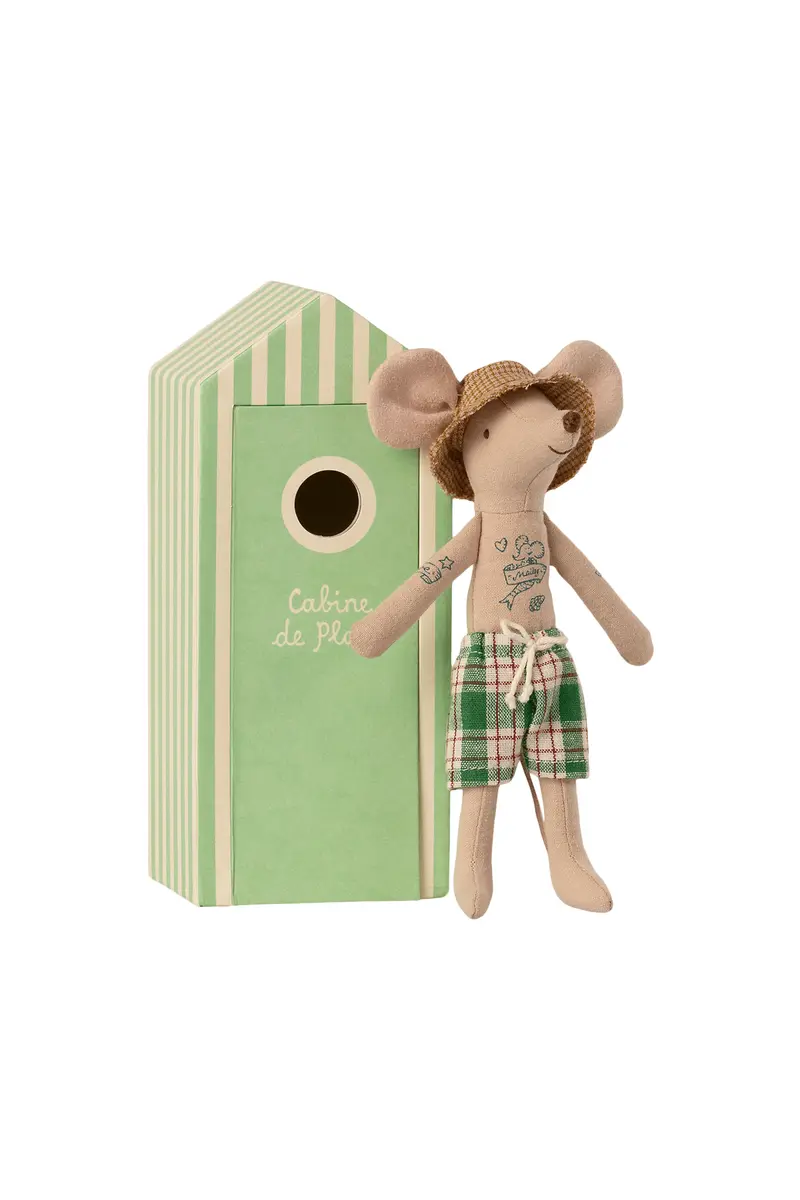 Beach Mice. Dad In Cabin De Plage