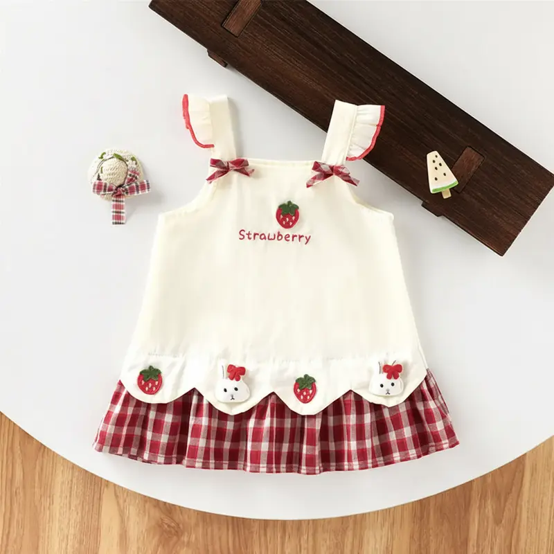 BerryBloom – Lief & Comfortabel – Meisjes Jurk met Aardbei en Konijntje Patch