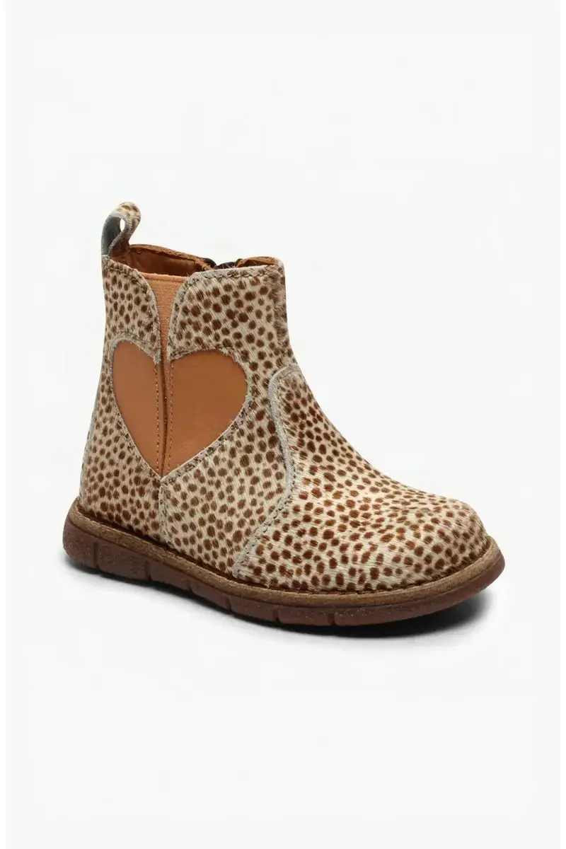 bisgaard maggie - brown fur