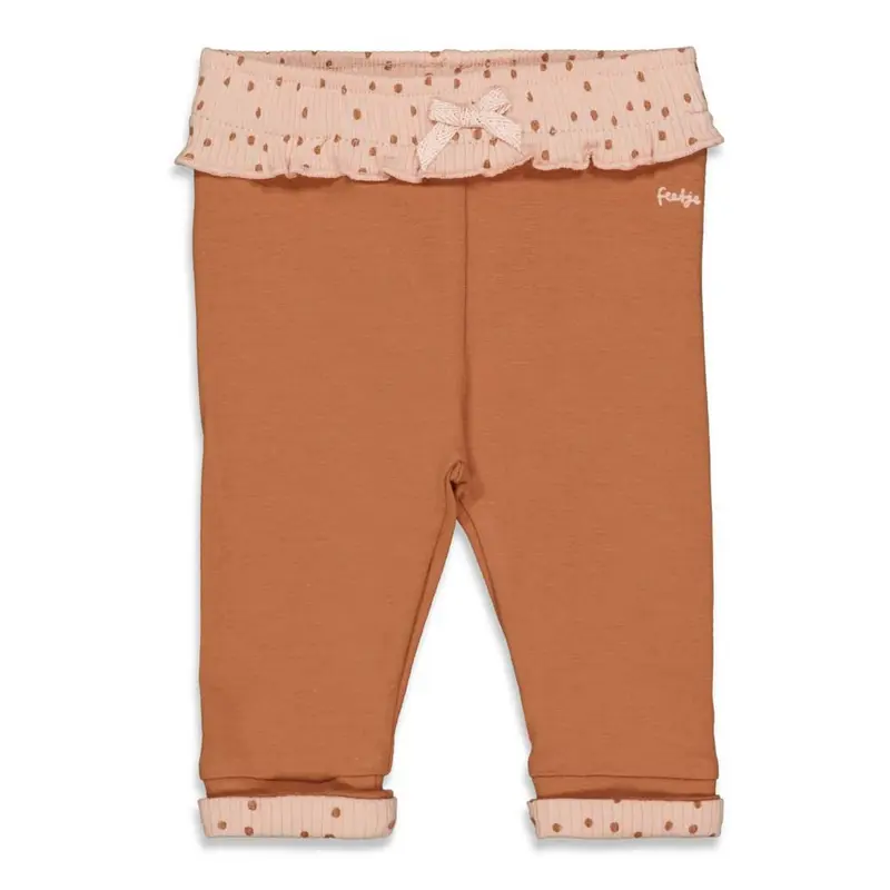 Broek lang, love you more - hazelnoot, feetje