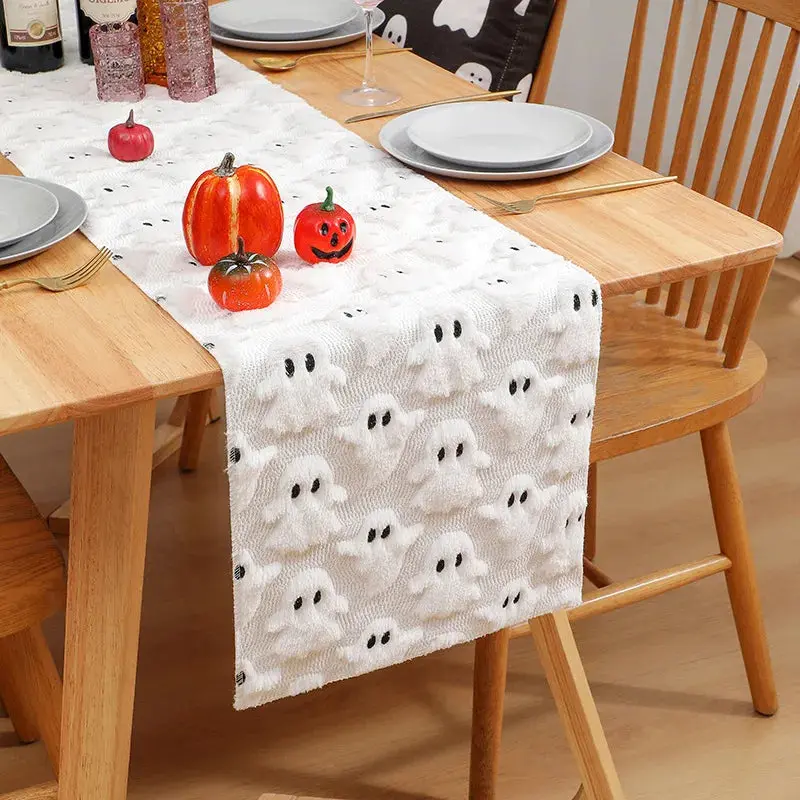 Glenver Tafelloper - Getuft Textiel met Pompoen en Spook Motief