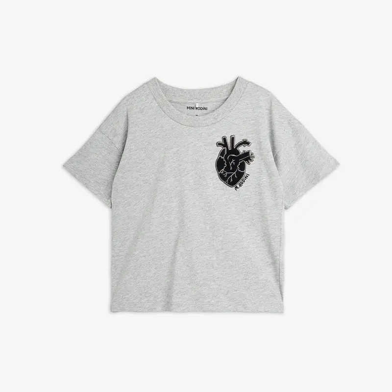 Heart application short-sleeved tee