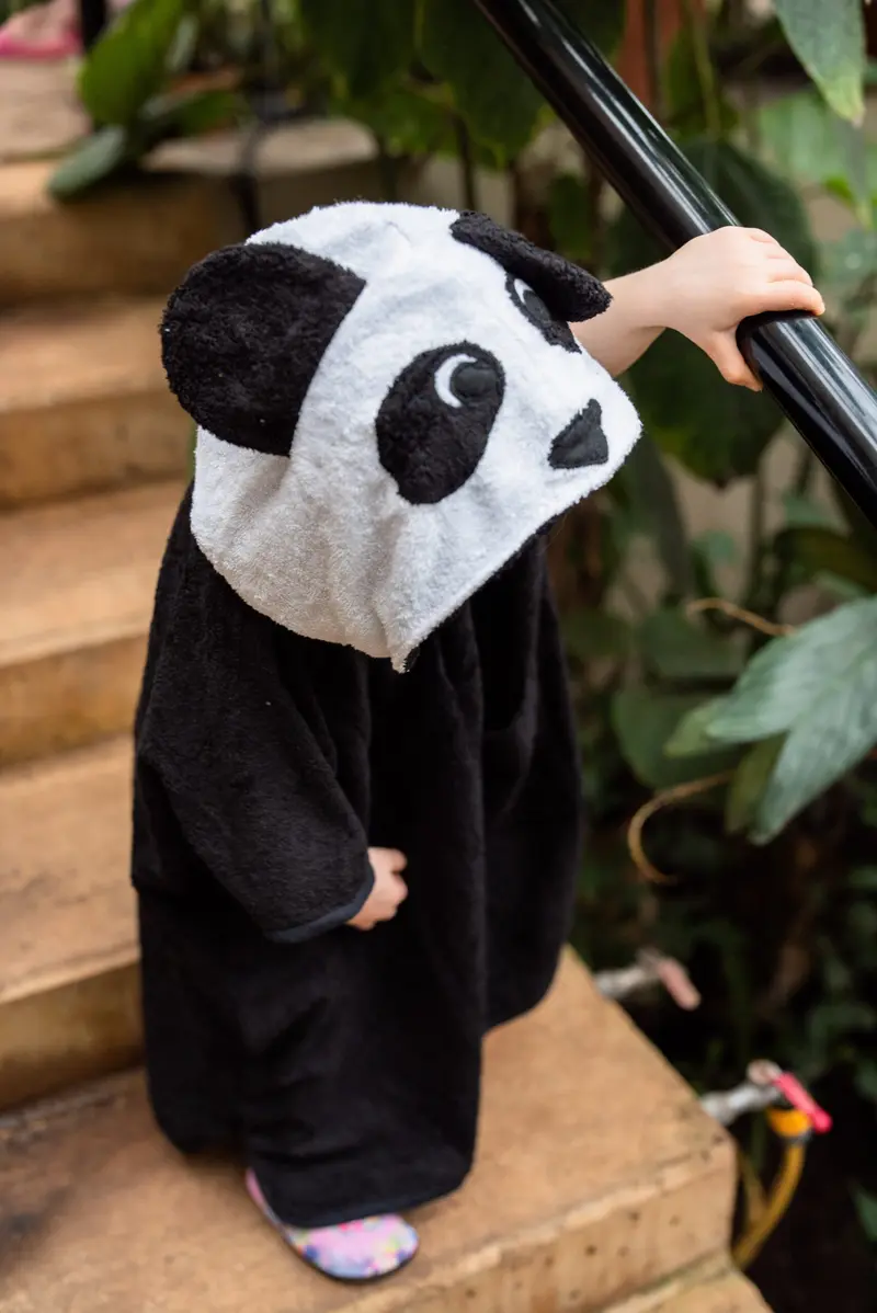 HelloLoomi Short-Sleeve Poncho PANDA - For TODDLERS (Size 82/86-116)