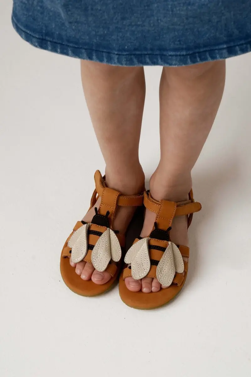 Iles Sky Sandals Bee Toffee Nubuck