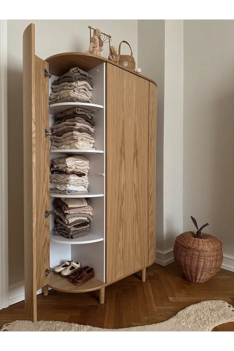 Kai wardrobe - Oak