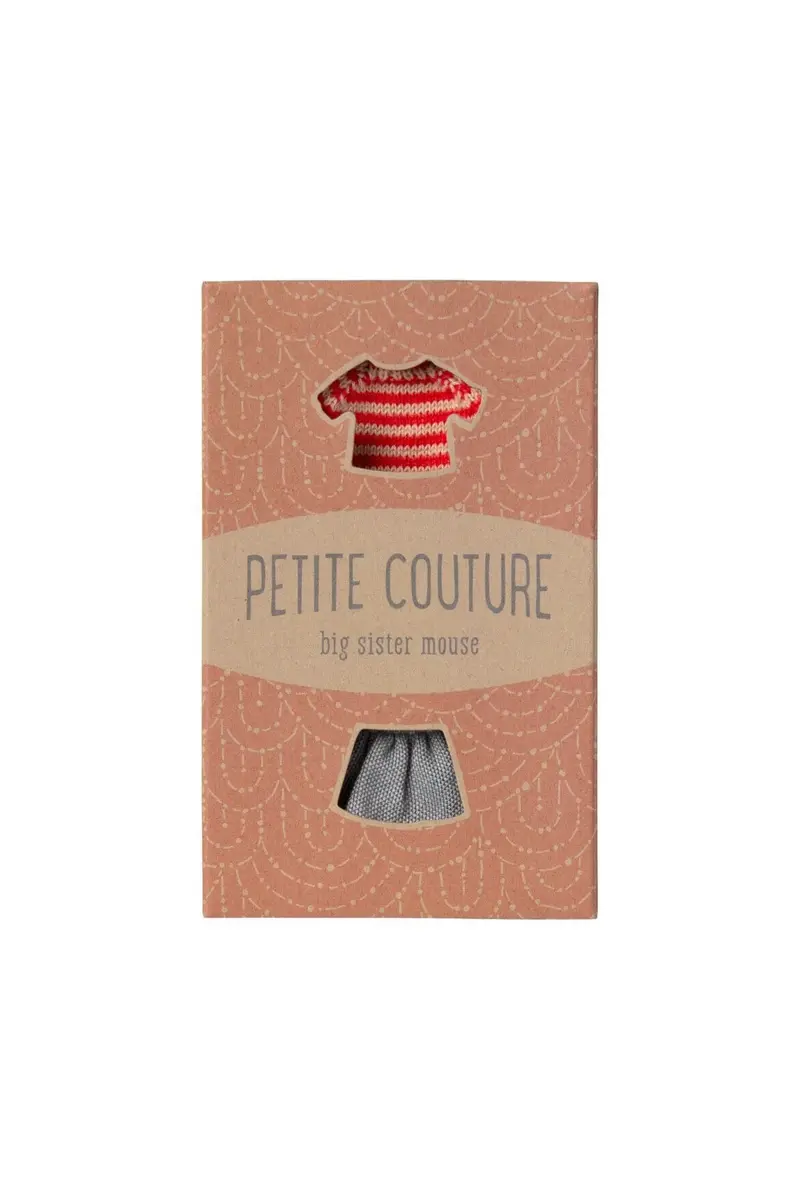 Knitted sweater and skirt, Big sister mouse