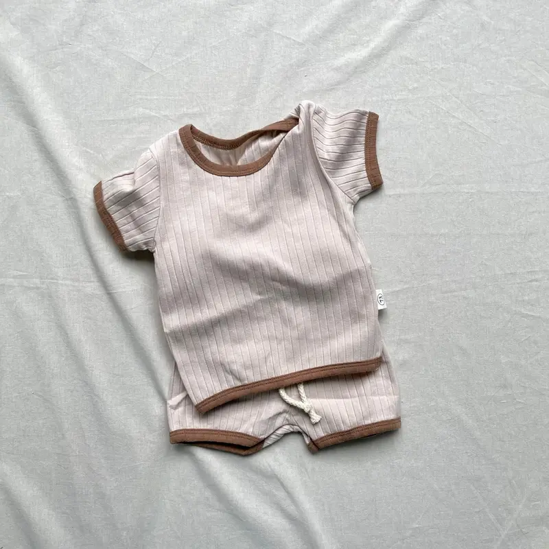 RibNuzzle™ – Zachte Ribstof Set – Baby & Peuter Lounge Outfit