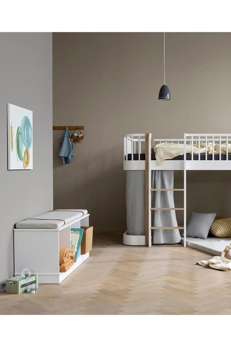 Wood Shelving unit 3x1 horizontal w. base