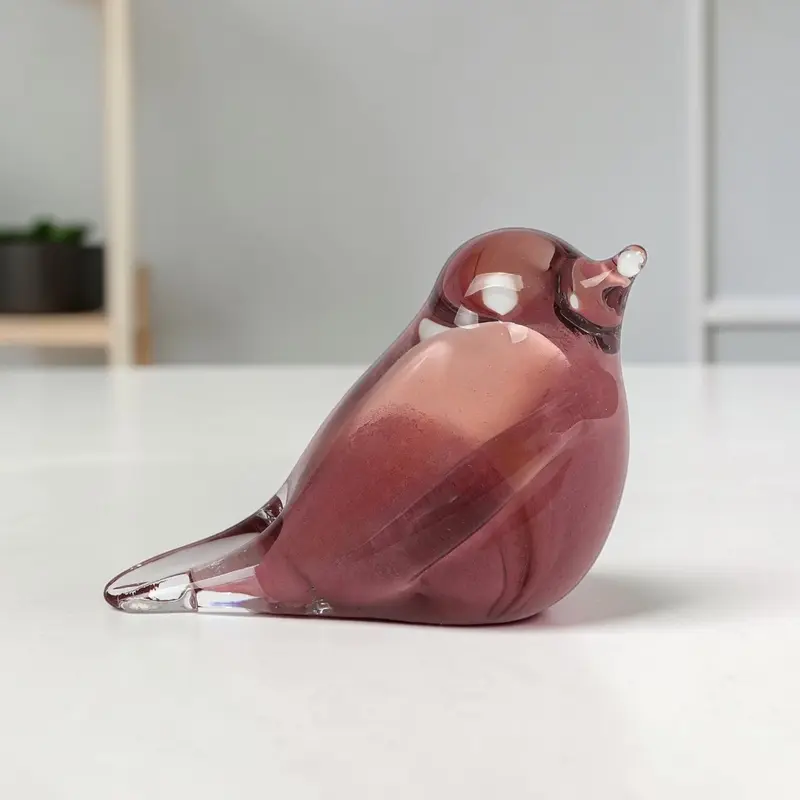 Zittende Glazen Vogel van Massief Kristalglas – Oud Roze