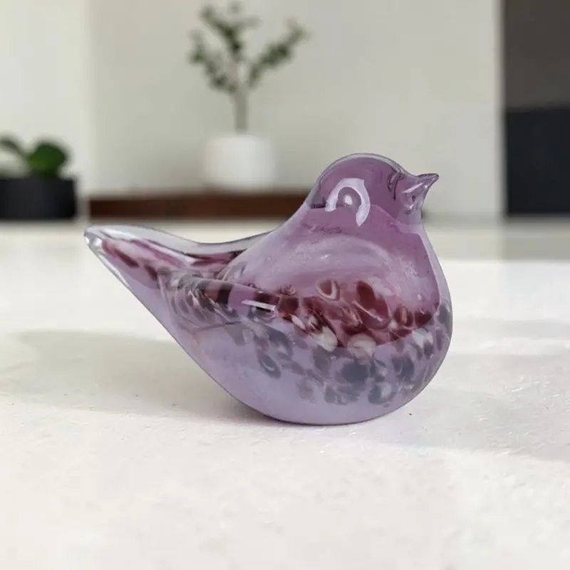 Zittende Glazen Vogel van Massief Kristalglas – Paars